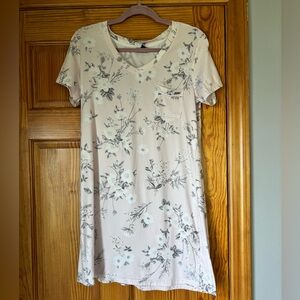 Tahari Floral Print Short Sleeve nightgown